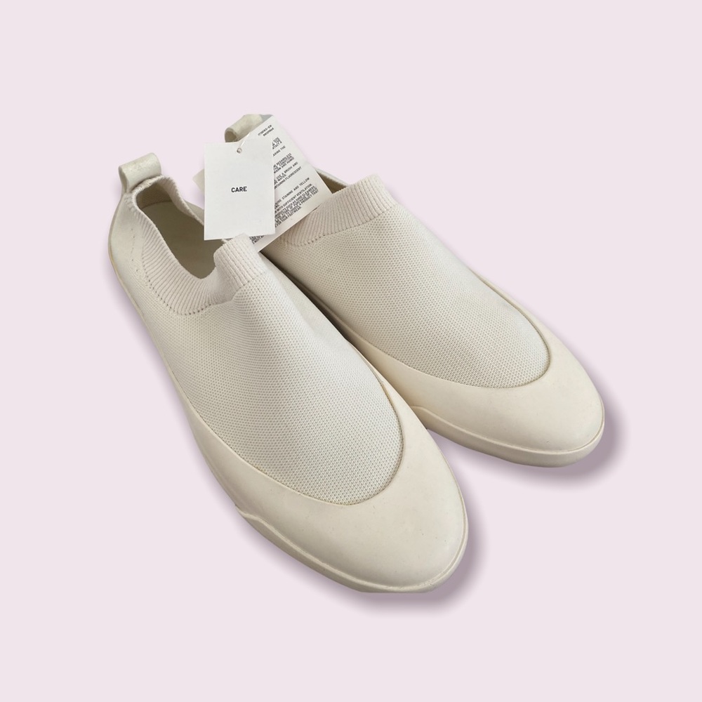Uniqlo U fly knit slip oN BNIB